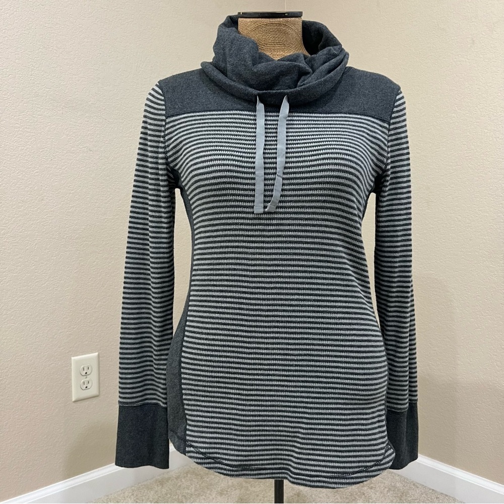 Eddie Bauer Outdoor Women Funnel Cowl Neck Top Medium Gray Striped Long Sleeve,